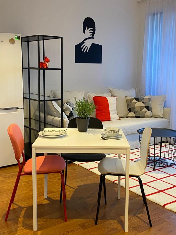 Cozy Red Bulldog Place In Apart-Complex/Pool 瓦爾納 外观 照片