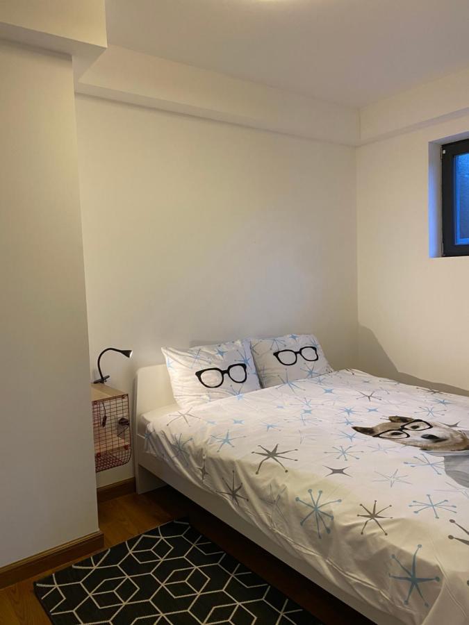 Cozy Red Bulldog Place In Apart-Complex/Pool 瓦爾納 外观 照片