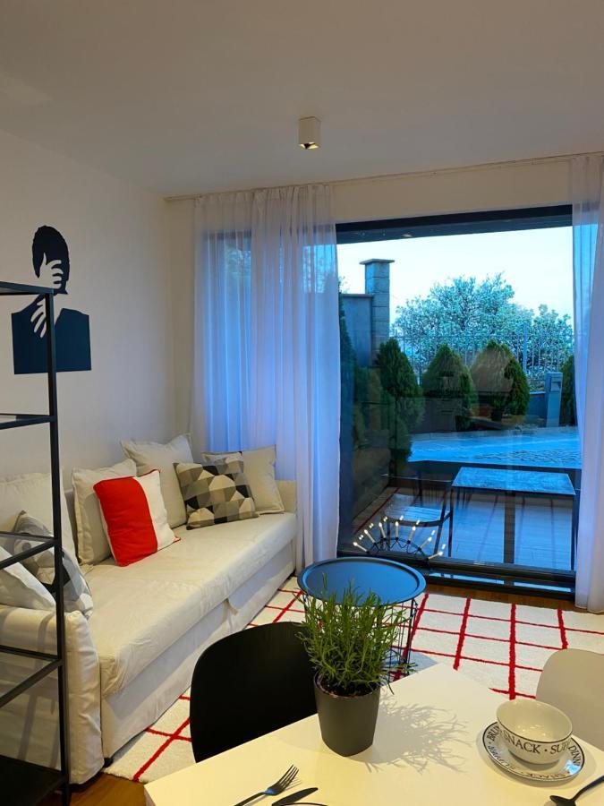 Cozy Red Bulldog Place In Apart-Complex/Pool 瓦爾納 外观 照片
