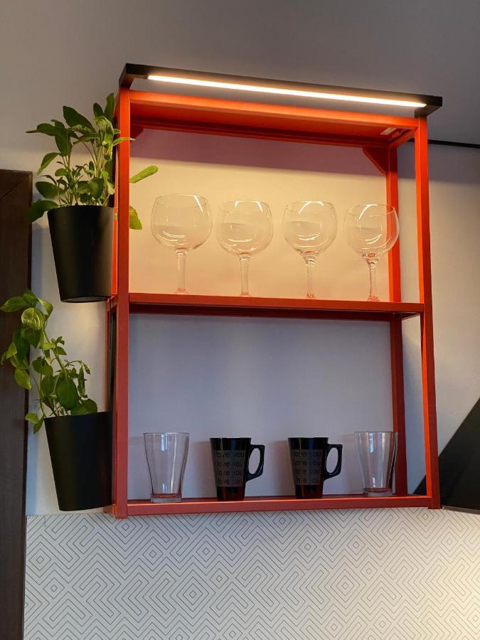 Cozy Red Bulldog Place In Apart-Complex/Pool 瓦爾納 外观 照片